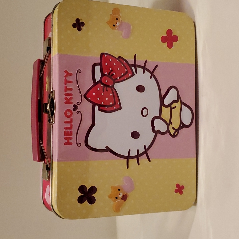 Hello Kitty Tin Box